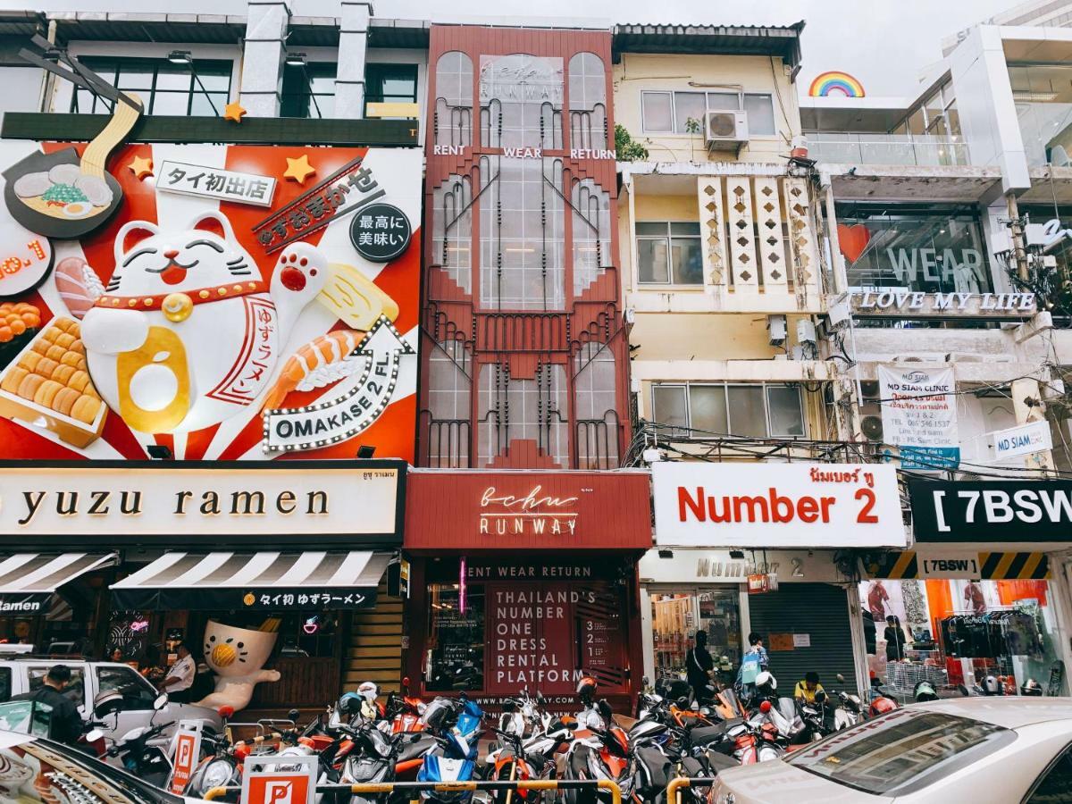 Oasis Cafe And Nap Hostel Bangkok Exterior photo